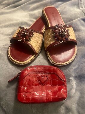 Brighton Women’s Size 8 Straw Like Sandals with bonus change purse, good cond.